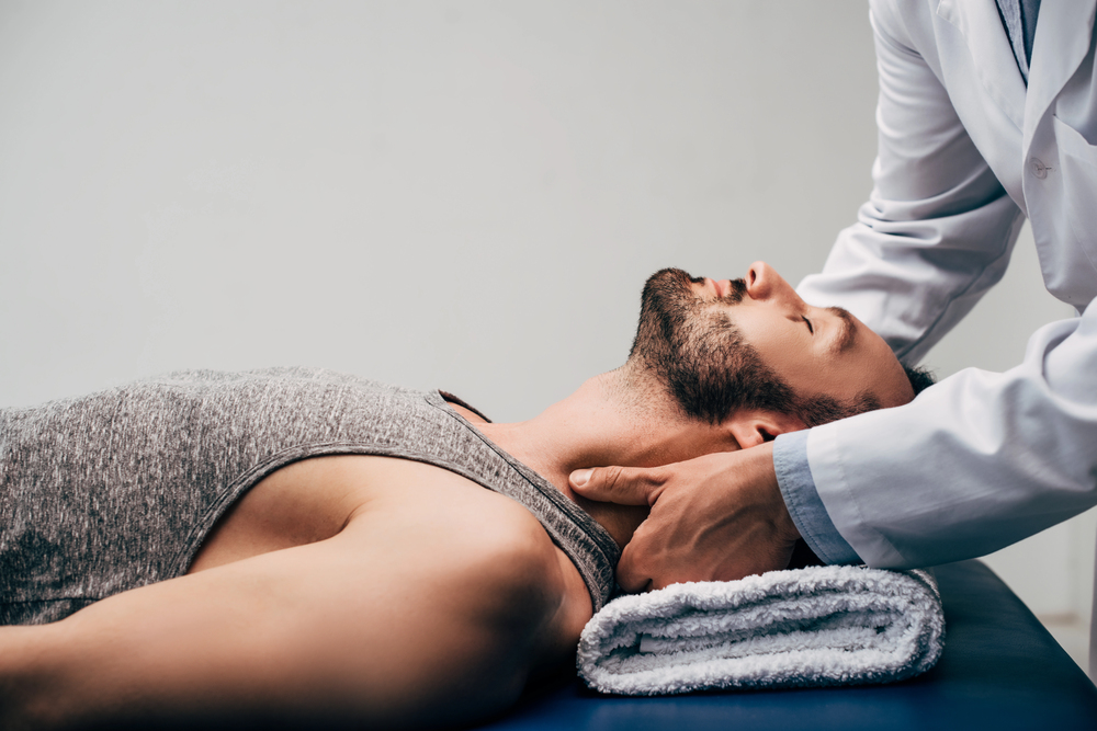 masaje fisioterapia dolores cuello espalda